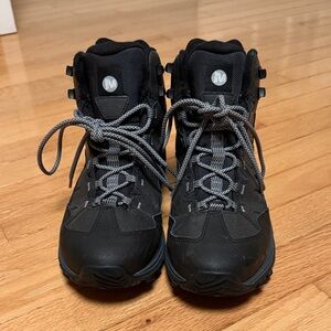 Merrell women’s Black and winter hiking  Boots